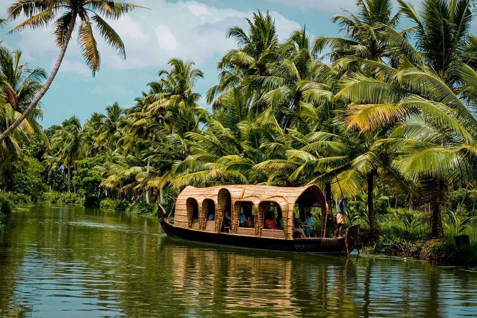 Kerala Luxury Backwaters Tour